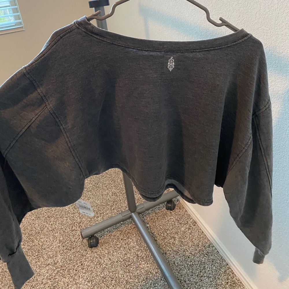 FreePeople crop sweater/ sweat shirt